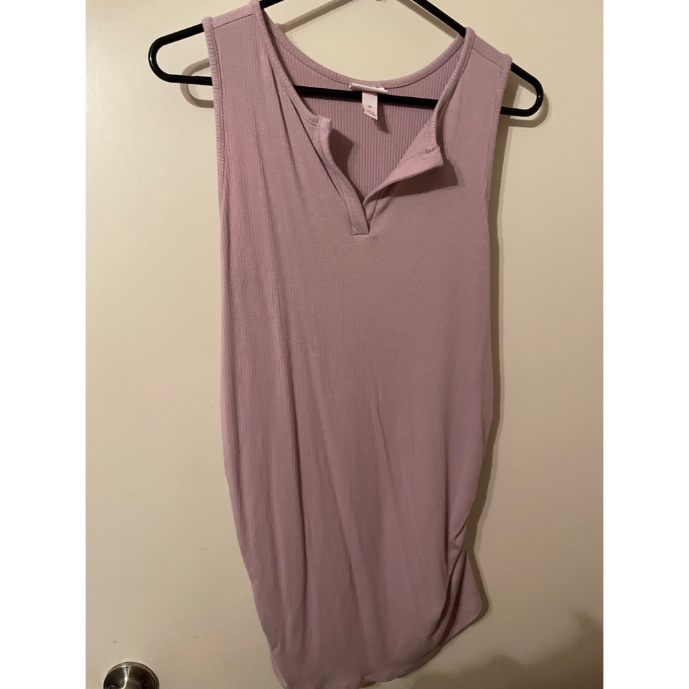 Sleeveless maternity top